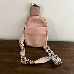NWOT Imperial Horse Elegant Blush Pink Crossbody Bag Floral Strap boho travel